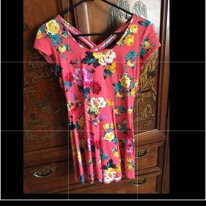 Summer dress, floral print with cross cross back